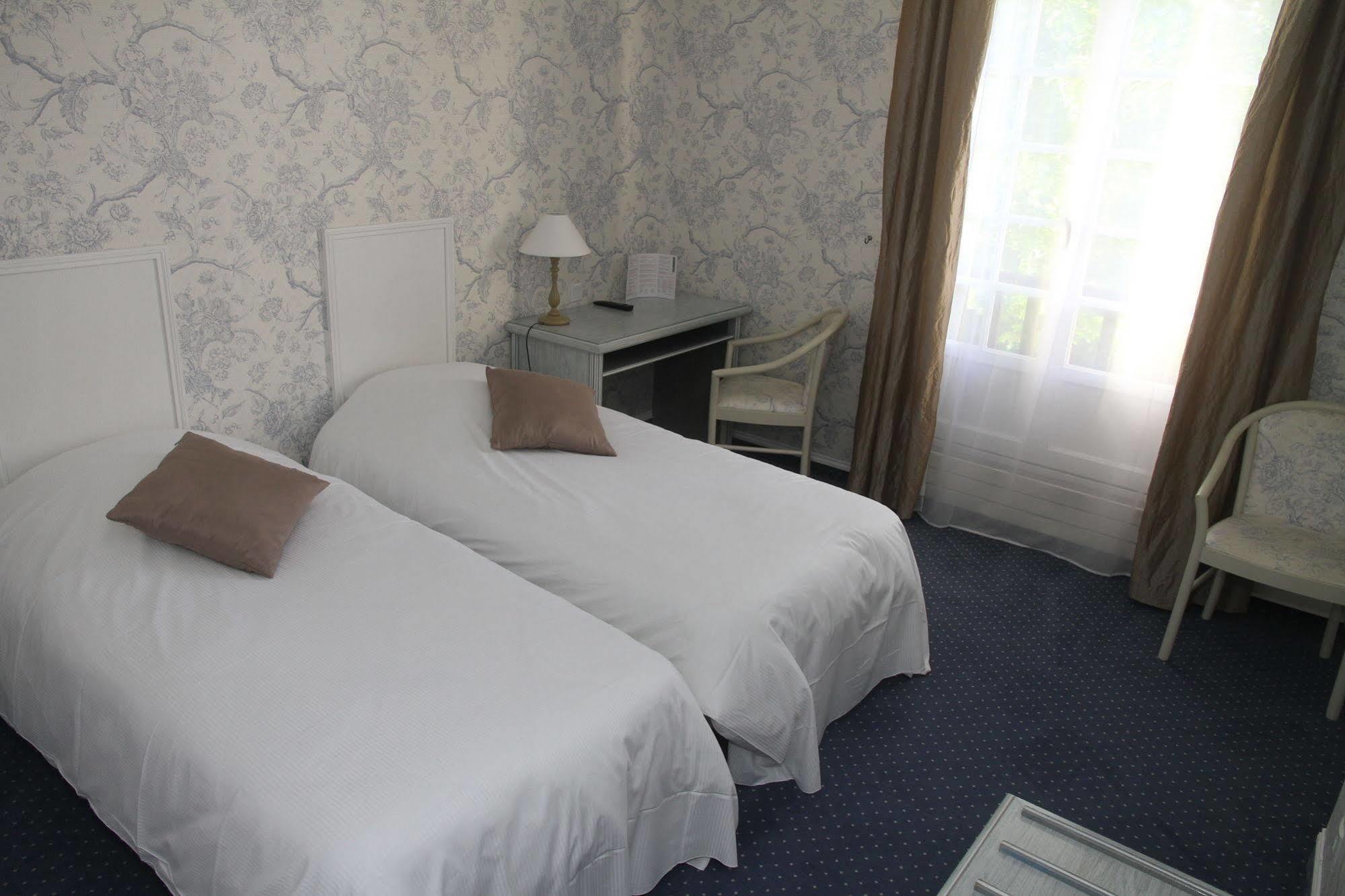 Hotel-spa-piscine Le Petit Castel Beuzeville-honfleur