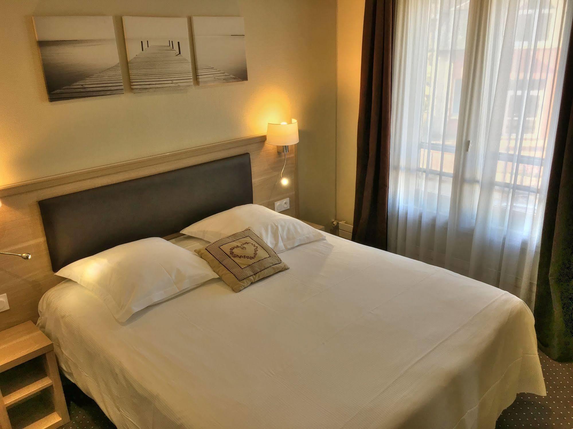 Hôtel-spa-piscine Le Petit Castel Beuzeville-honfleur Hotel 3*